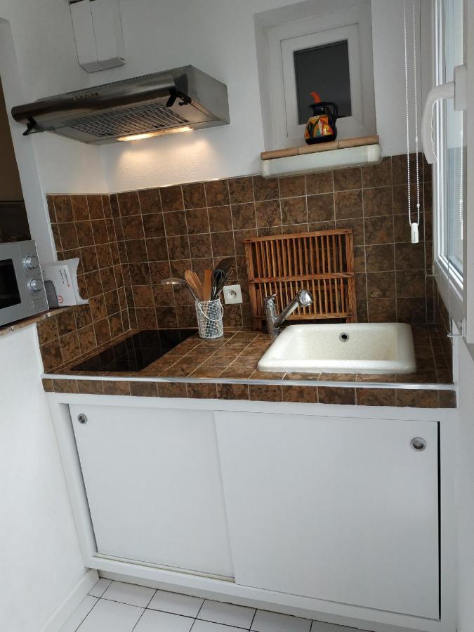 Studio Tout A Pieds Sanary-sur-Mer Exterior foto